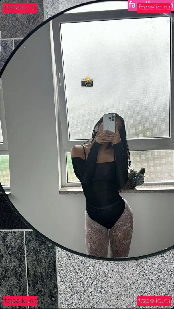 Ivana Santacruz Onlyfans Photo Gallery 