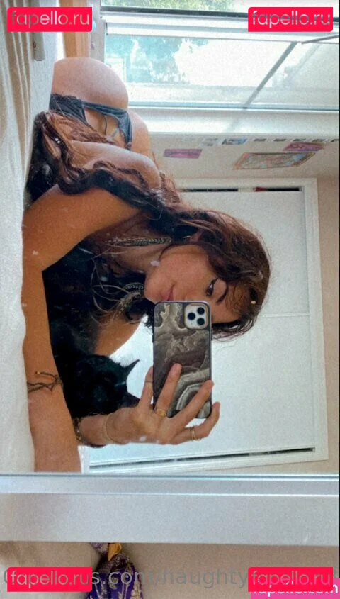 naughtynadia888 Onlyfans Photo Gallery 