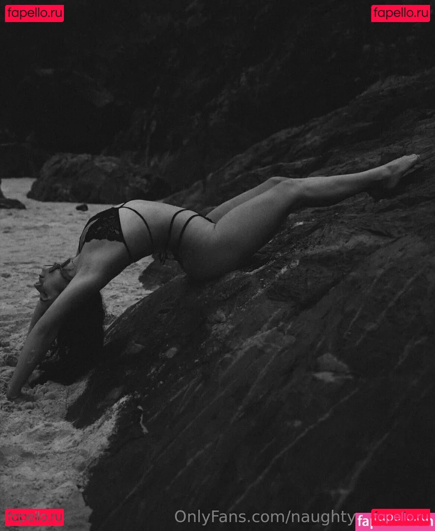 naughtynadia888 Onlyfans Photo Gallery 