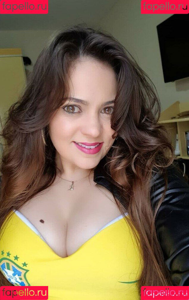 Claudia Trindade Onlyfans Photo Gallery 