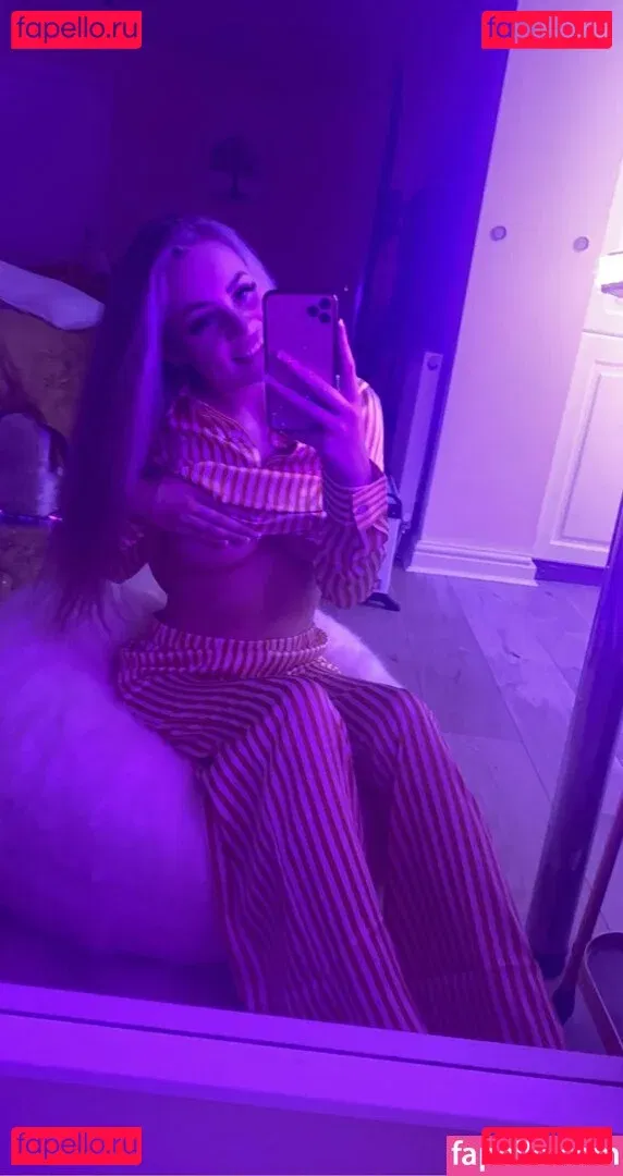 LadyAnja Onlyfans Photo Gallery 