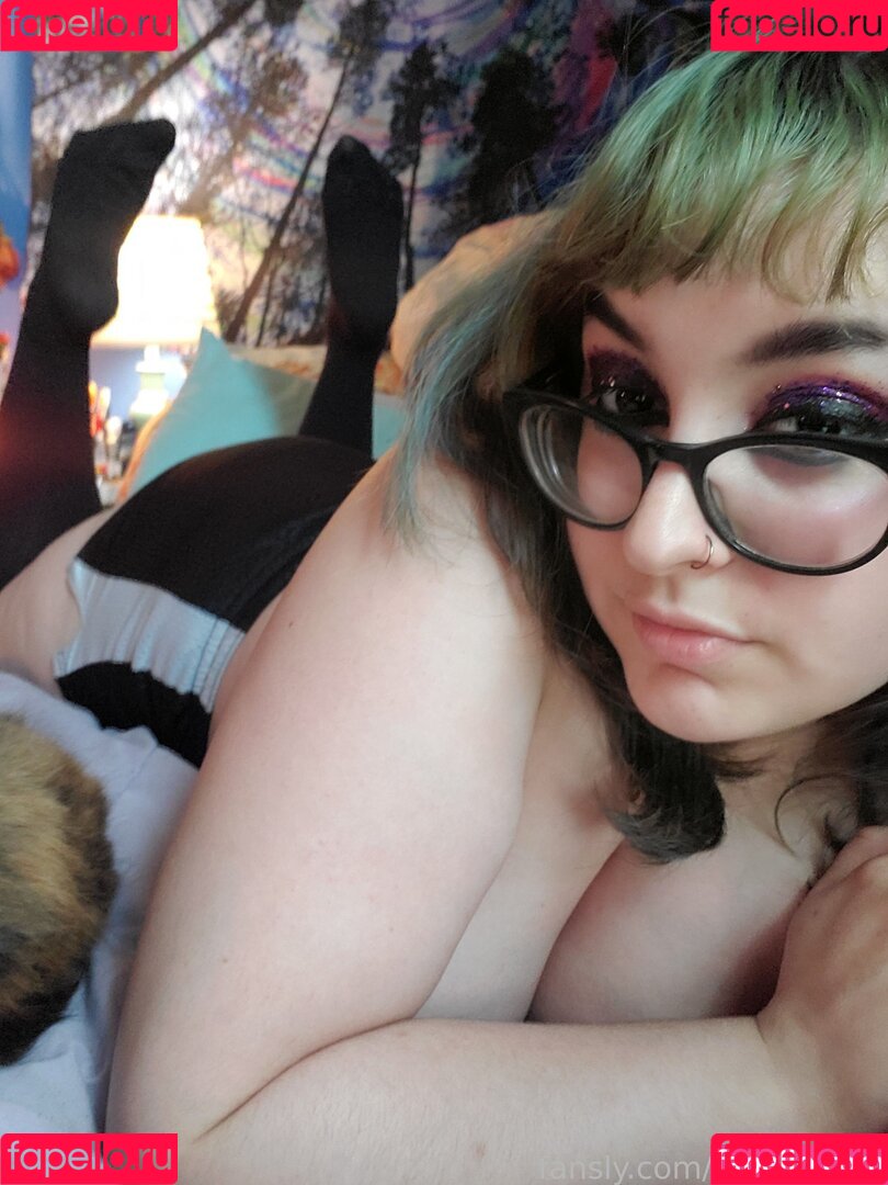 gothicxslvt Onlyfans Photo Gallery 