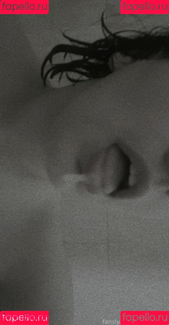 gothicxslvt Onlyfans Photo Gallery 