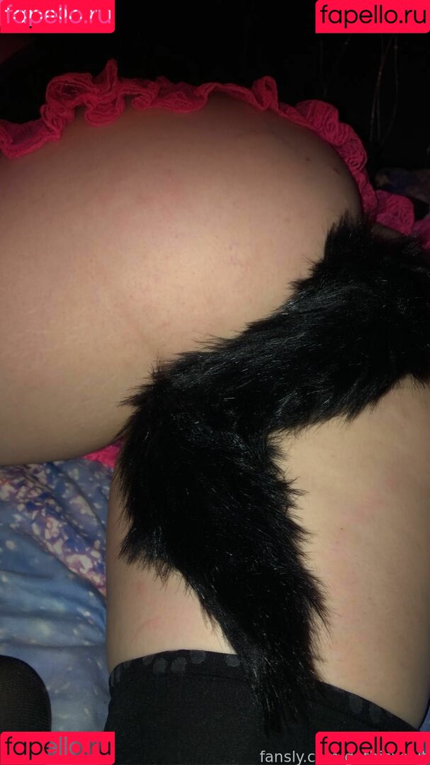 gothicxslvt Onlyfans Photo Gallery 