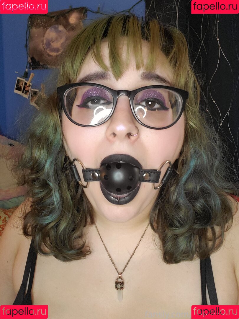 gothicxslvt Onlyfans Photo Gallery 