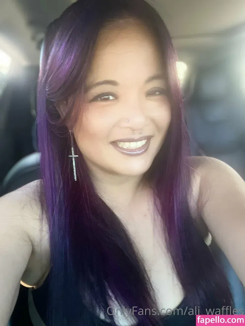 ali_waffles Onlyfans Photo Gallery 