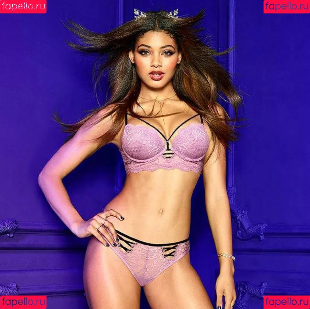 Danielle Herrington Onlyfans Photo Gallery 