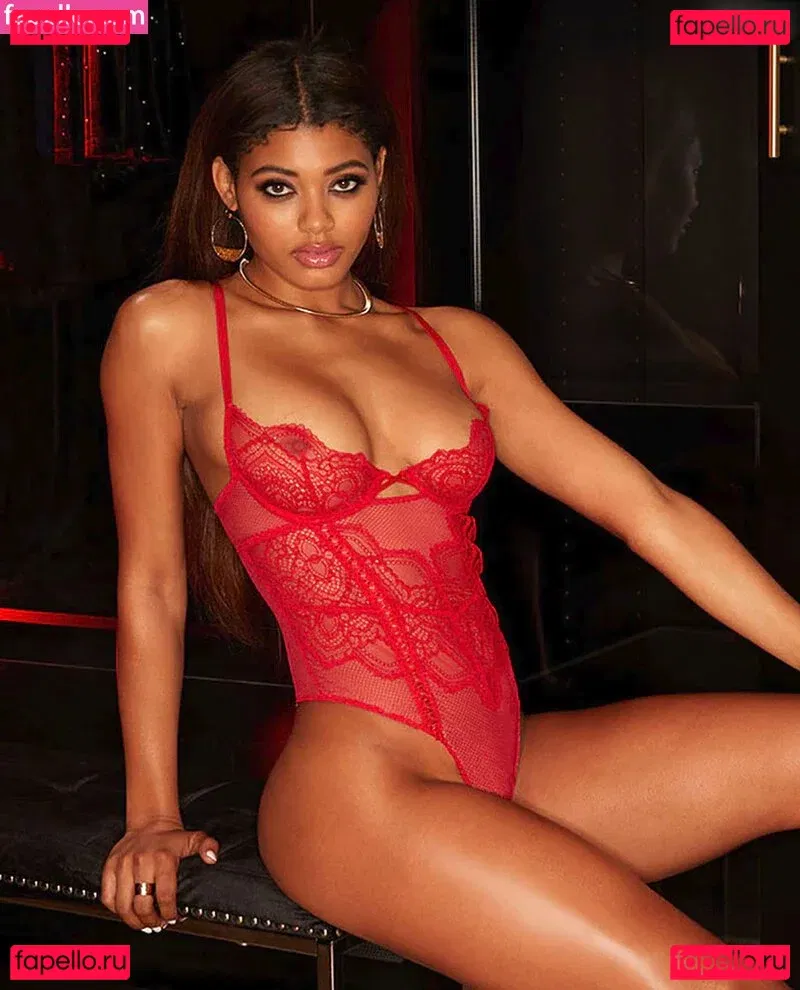 Danielle Herrington Onlyfans Photo Gallery 