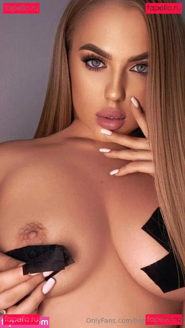 hereis_hannah Onlyfans Photo Gallery 