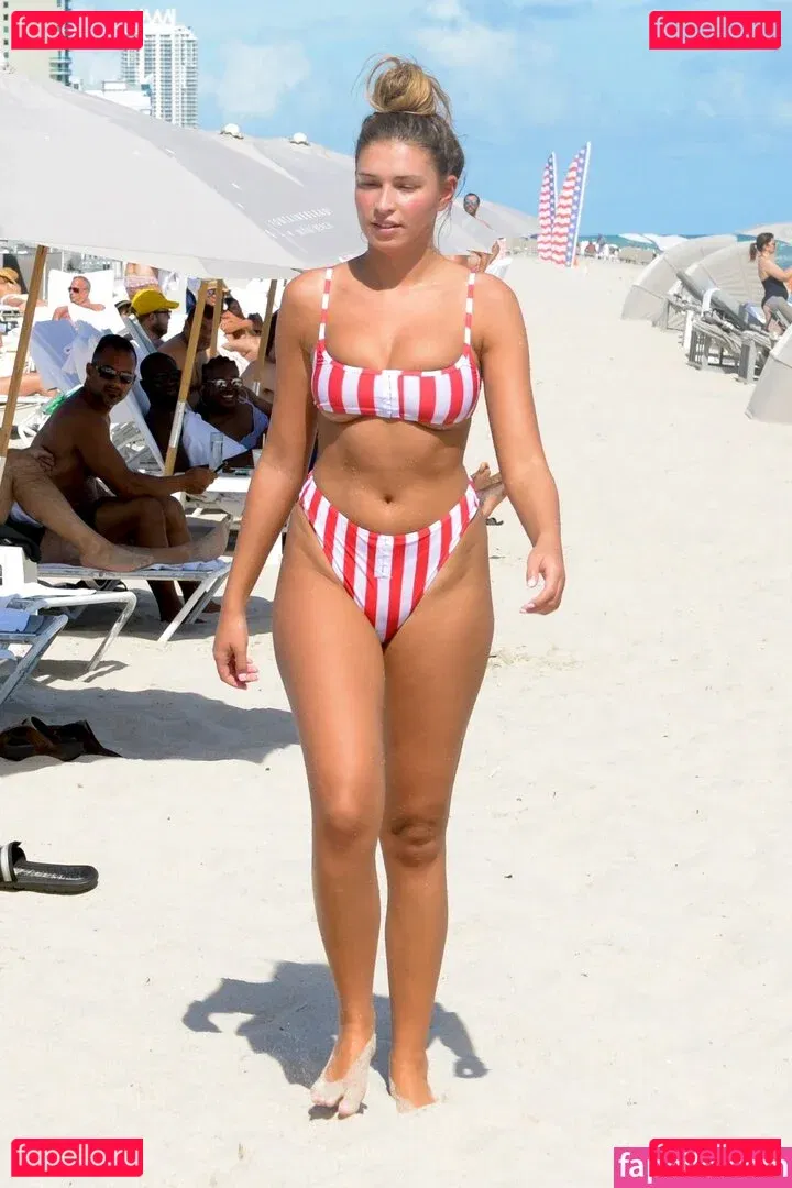 Zara McDermott Onlyfans Photo Gallery 