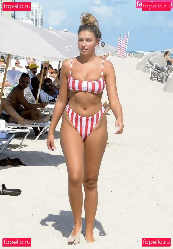 Zara McDermott Onlyfans Photo Gallery 