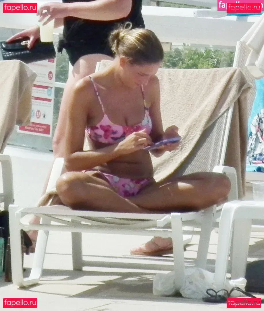 Zara McDermott Onlyfans Photo Gallery 