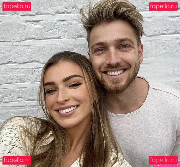 Zara McDermott Onlyfans Photo Gallery 