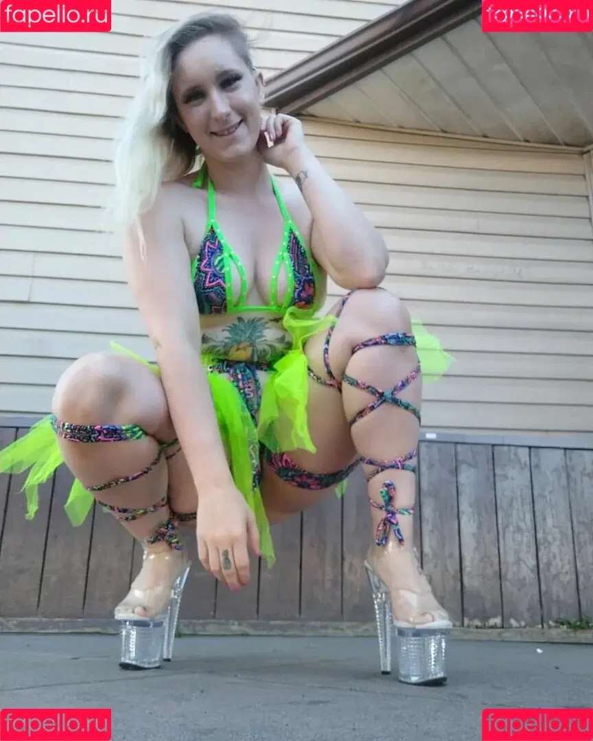 Sierra Pine Onlyfans Photo Gallery 