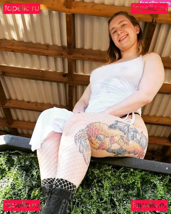 Sierra Pine Nude Onlyfans Photo 55