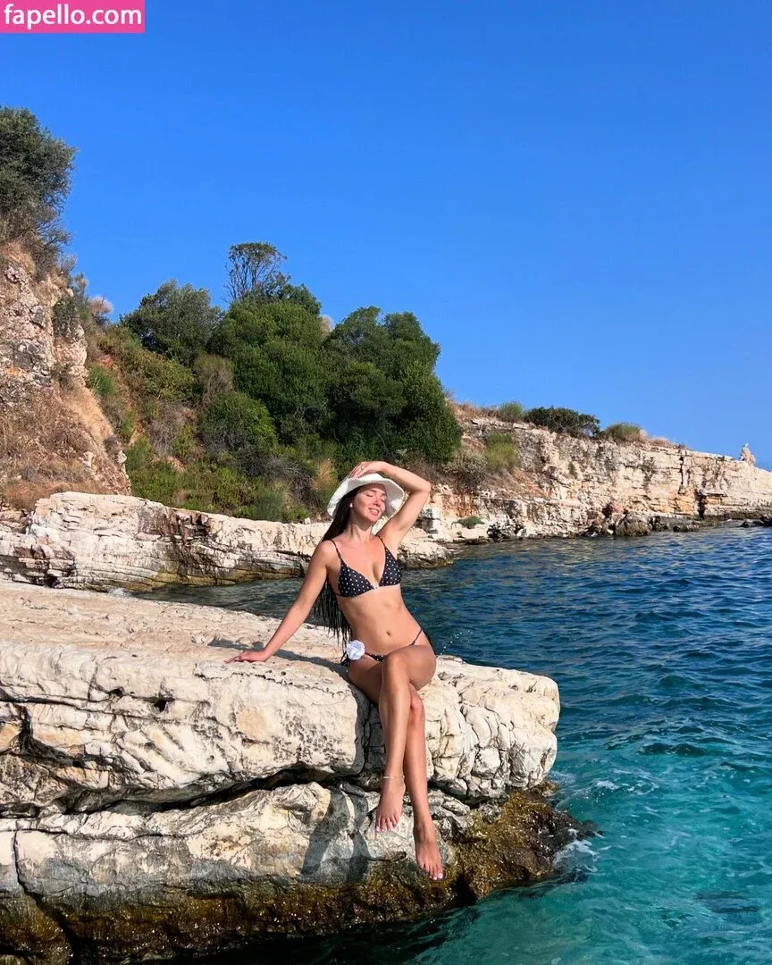 Nevina Shtylla Onlyfans Photo Gallery 