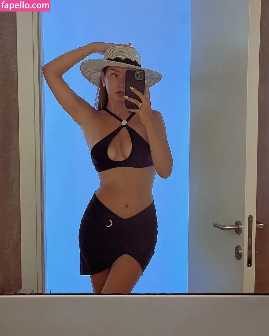 Nevina Shtylla Onlyfans Photo Gallery 