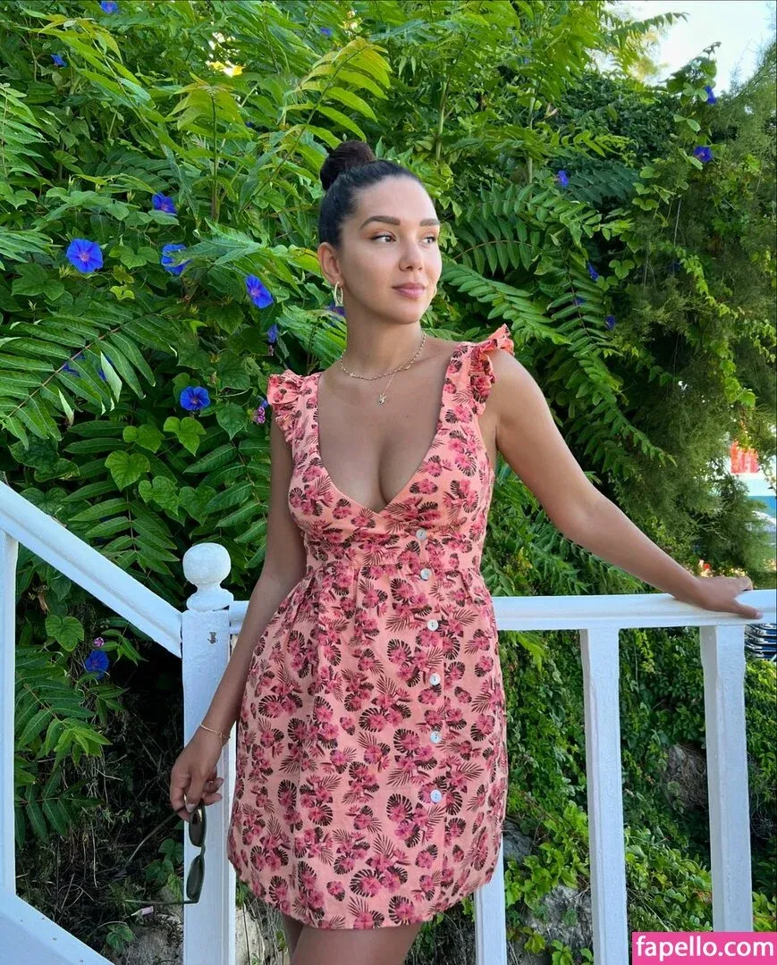 Nevina Shtylla Onlyfans Photo Gallery 