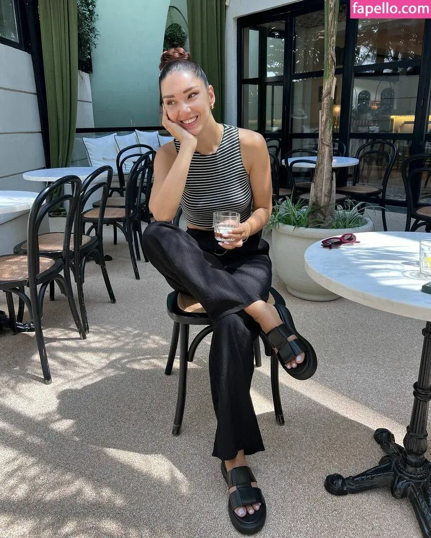 Nevina Shtylla Onlyfans Photo Gallery 