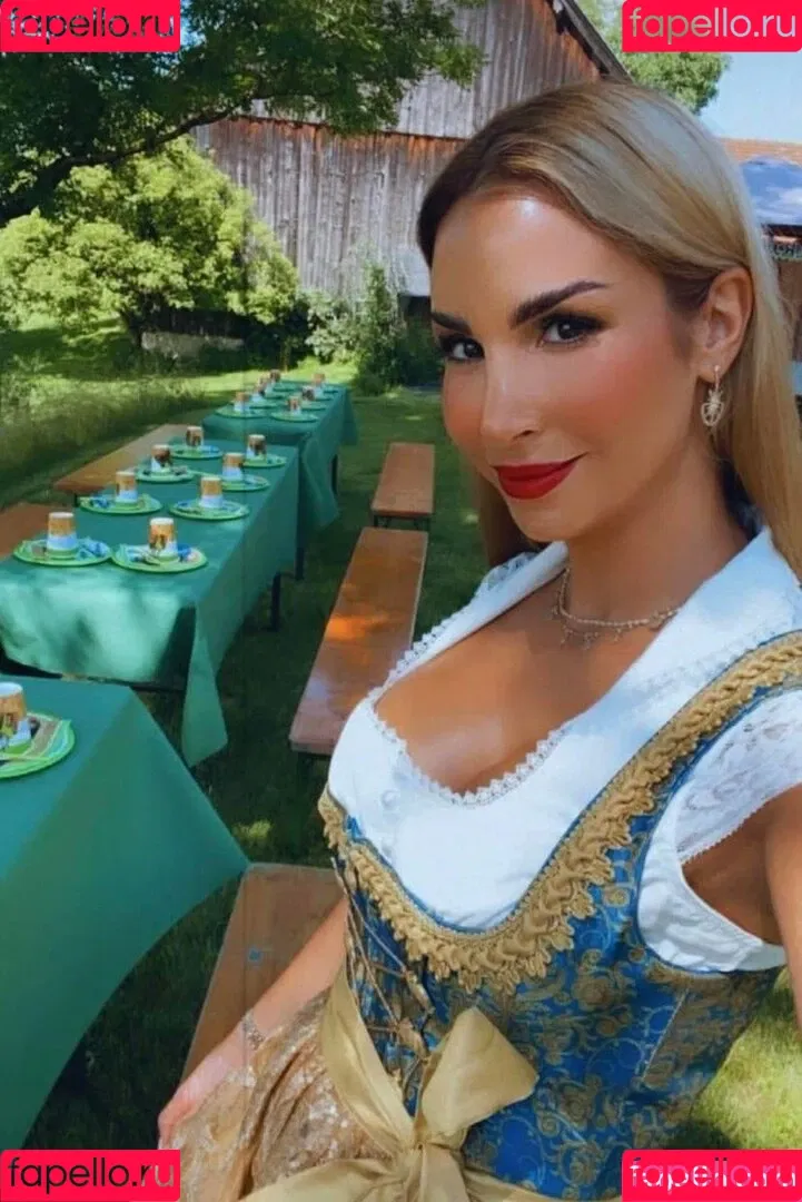 Sila Sahin-Radlinger Onlyfans Photo Gallery 