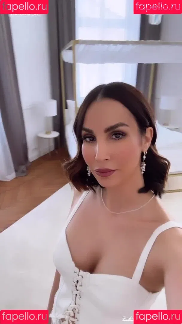Sila Sahin-Radlinger Onlyfans Photo Gallery 