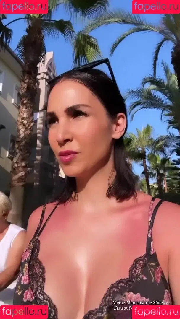 Sila Sahin-Radlinger Onlyfans Photo Gallery 