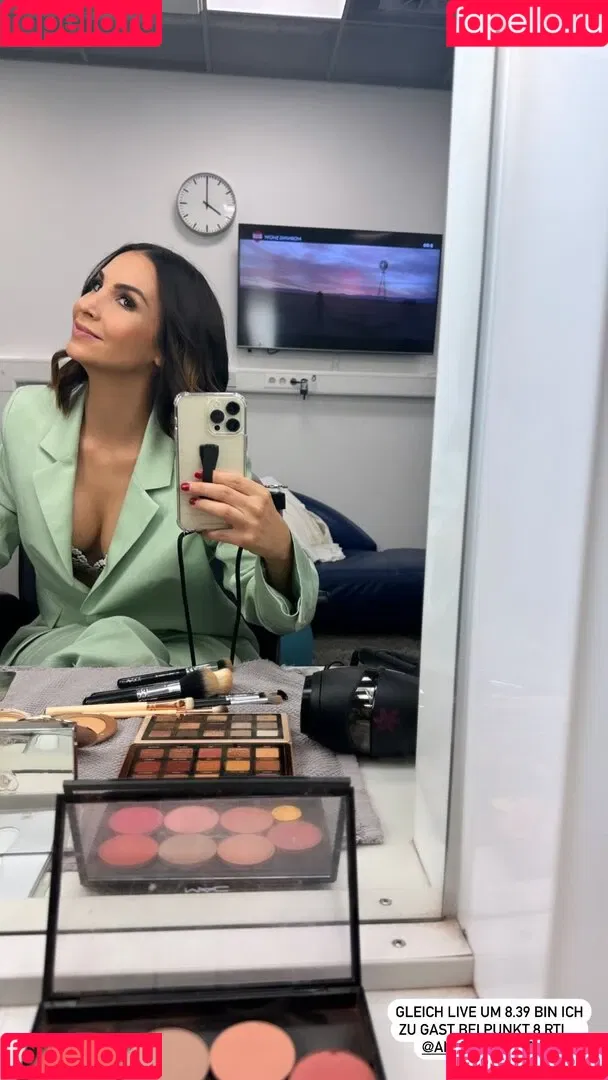 Sila Sahin-Radlinger Onlyfans Photo Gallery 