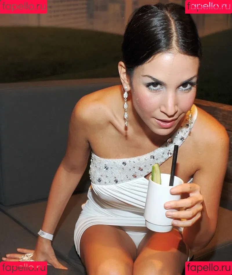 Sila Sahin-Radlinger Onlyfans Photo Gallery 