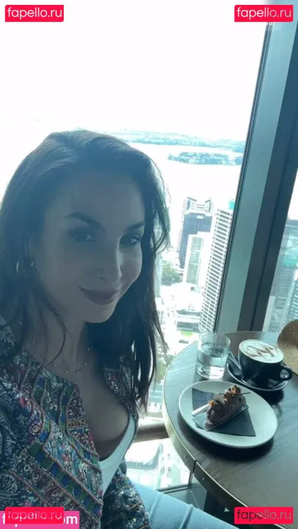 Sila Sahin-Radlinger Onlyfans Photo Gallery 