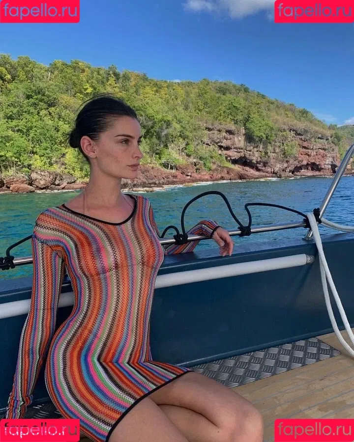 Clara Beneytout Onlyfans Photo Gallery 