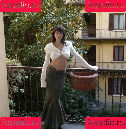 Clara Beneytout Onlyfans Photo Gallery 