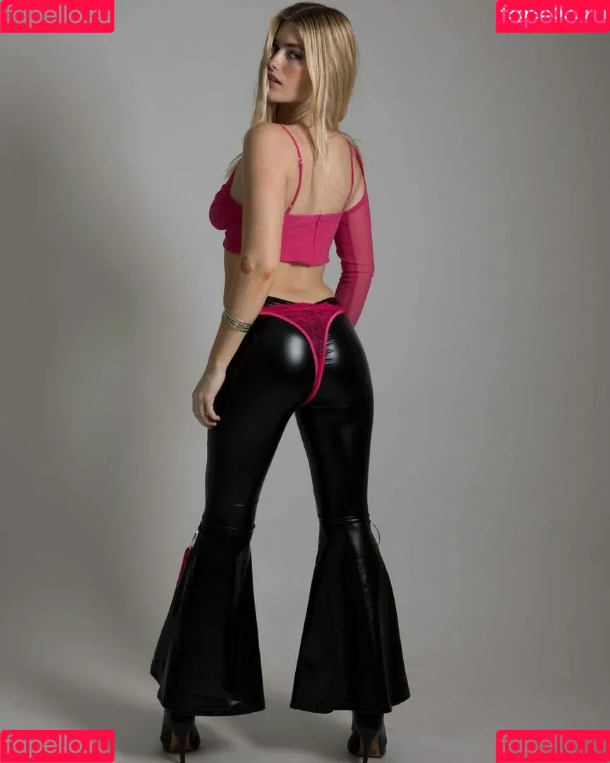 Carlie Whalen Onlyfans Photo Gallery 