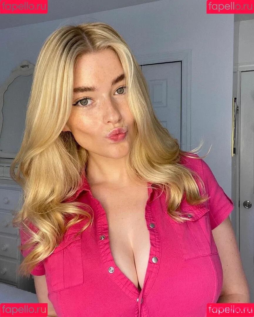 Carlie Whalen Onlyfans Photo Gallery 