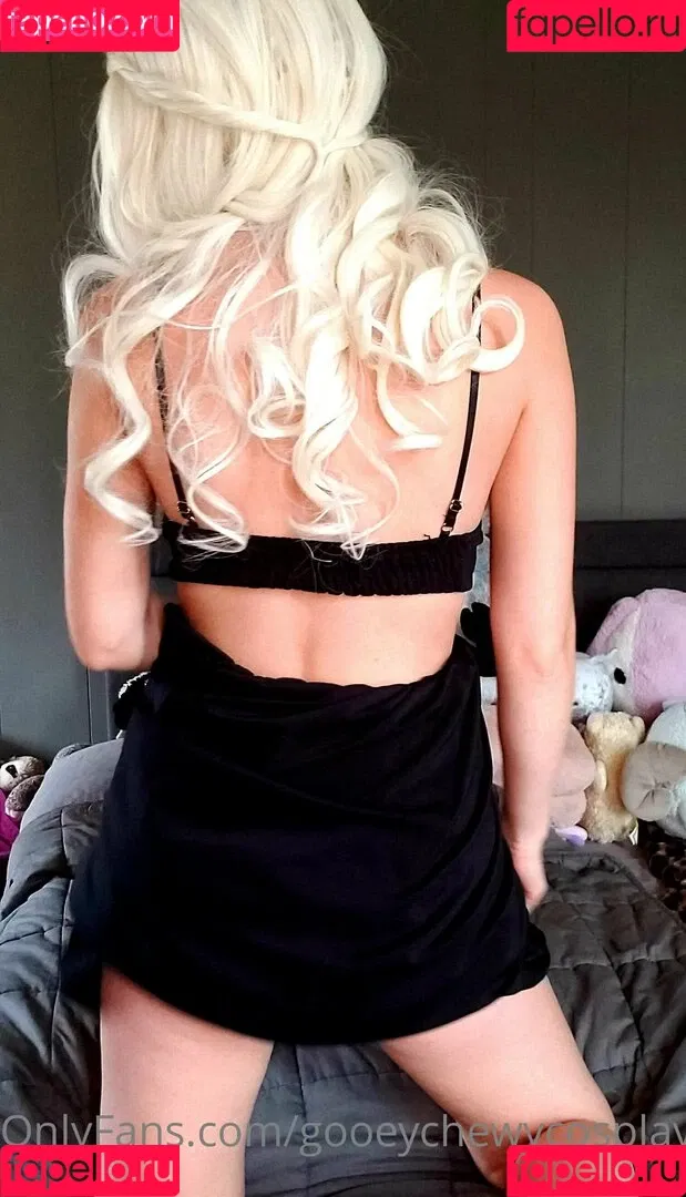 gooeychewycosplay Onlyfans Photo Gallery 