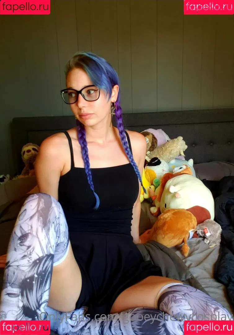 gooeychewycosplay Onlyfans Photo Gallery 