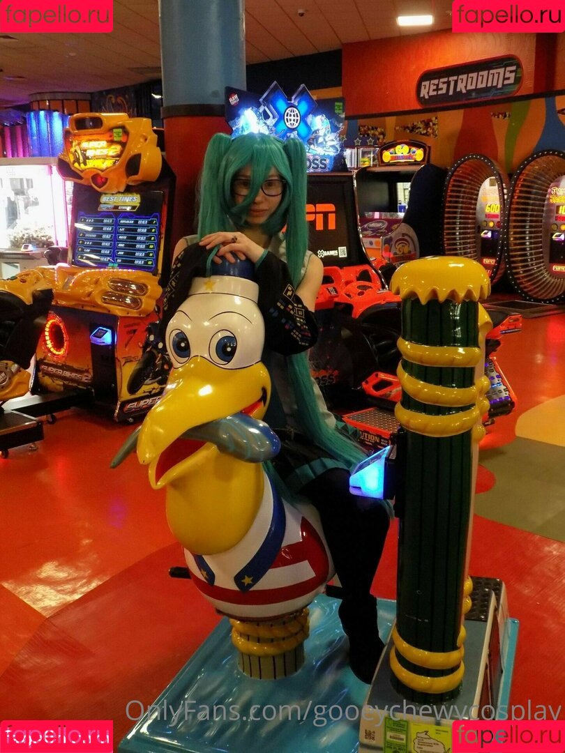 gooeychewycosplay Onlyfans Photo Gallery 