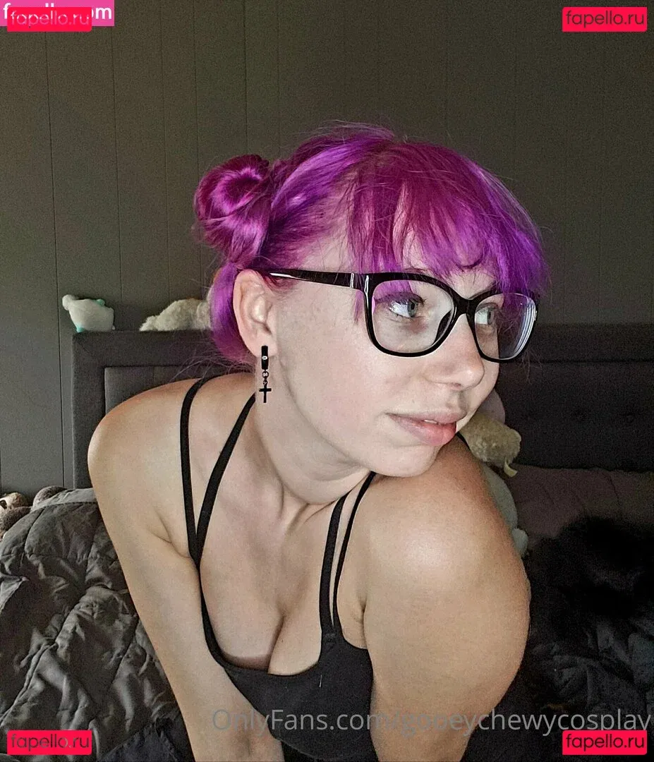 gooeychewycosplay Onlyfans Photo Gallery 