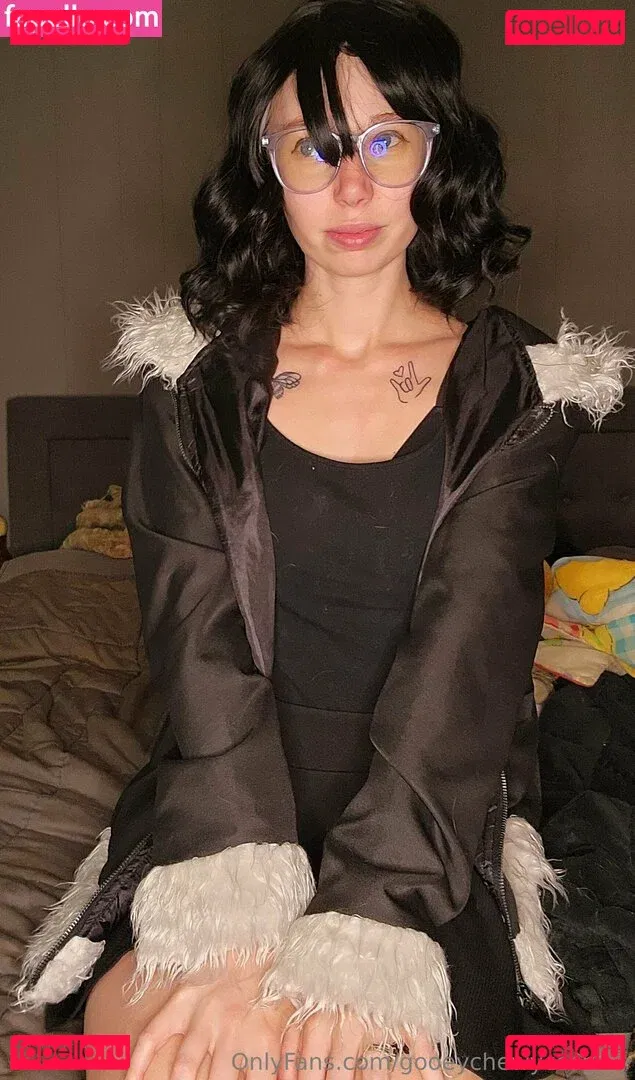 gooeychewycosplay Onlyfans Photo Gallery 