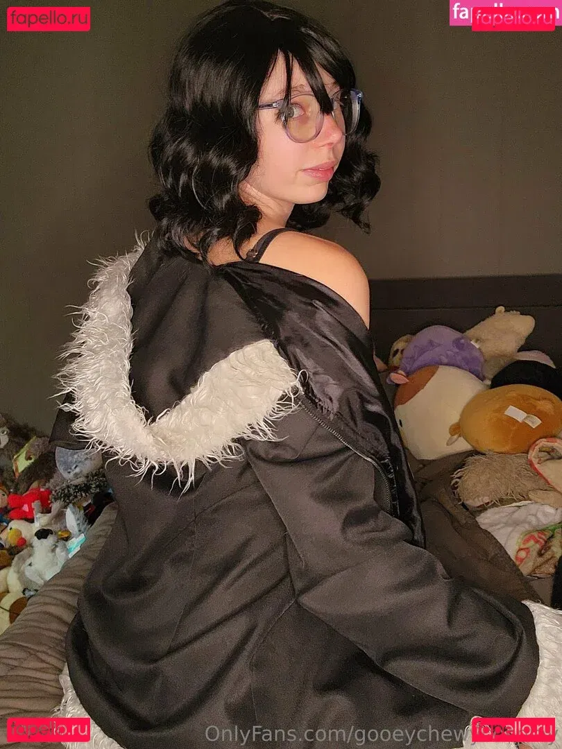 gooeychewycosplay Onlyfans Photo Gallery 