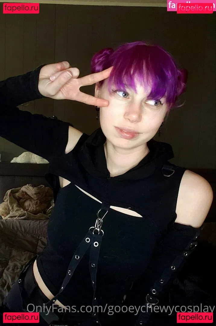 gooeychewycosplay Onlyfans Photo Gallery 