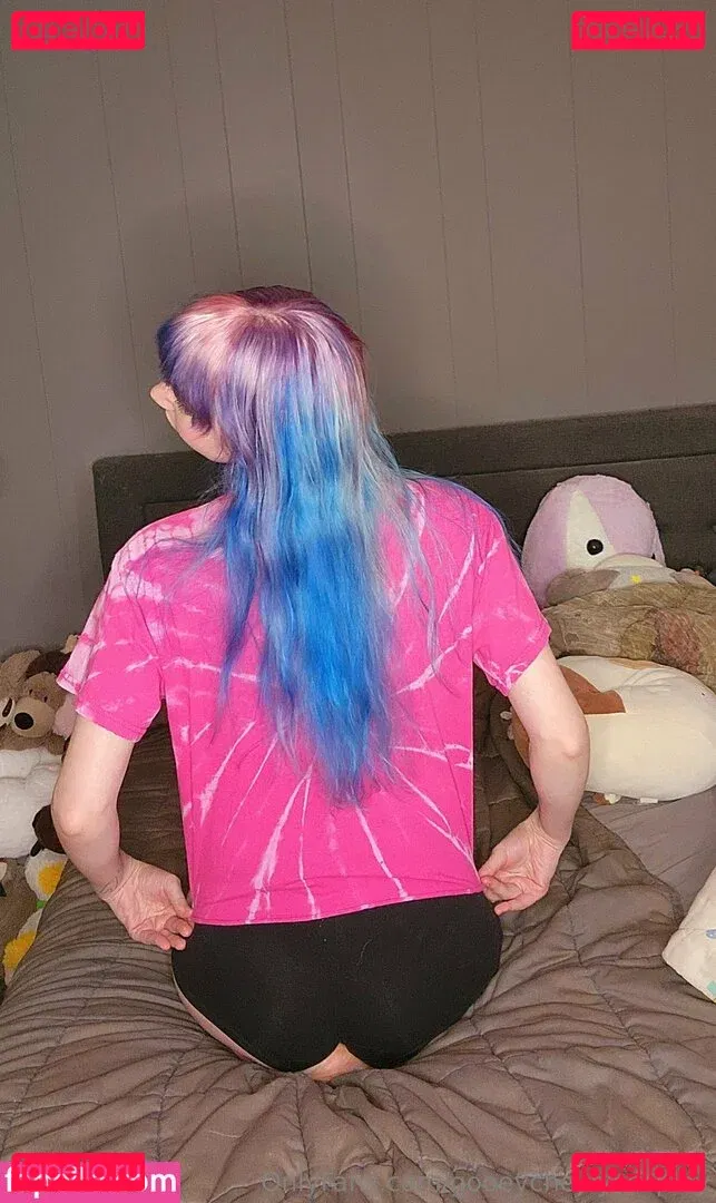 gooeychewycosplay Onlyfans Photo Gallery 