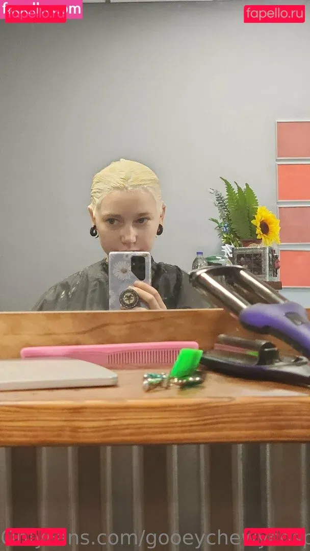 gooeychewycosplay Onlyfans Photo Gallery 