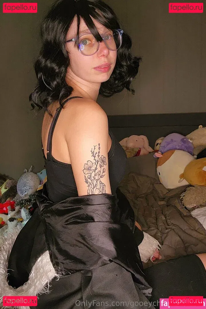 gooeychewycosplay Onlyfans Photo Gallery 