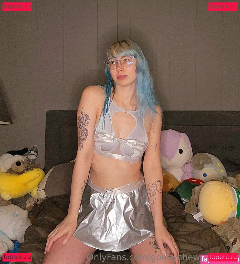 gooeychewycosplay Onlyfans Photo Gallery 