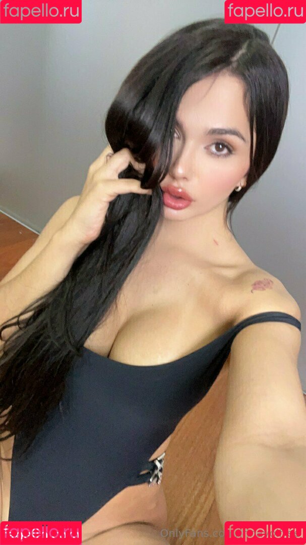 irinavolfree Onlyfans Photo Gallery 