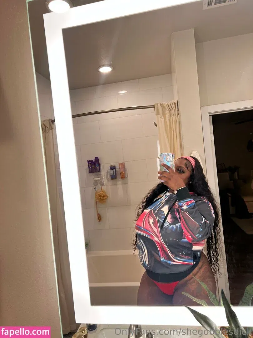 shegobblesdick Onlyfans Photo Gallery 