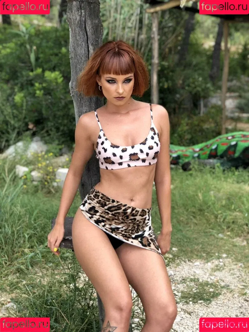 Zu Zakova Onlyfans Photo Gallery 