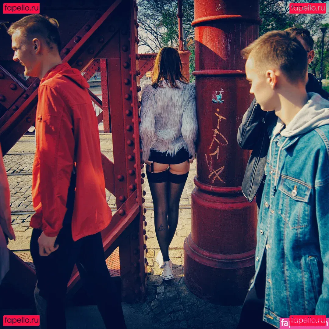 Zu Zakova Onlyfans Photo Gallery 