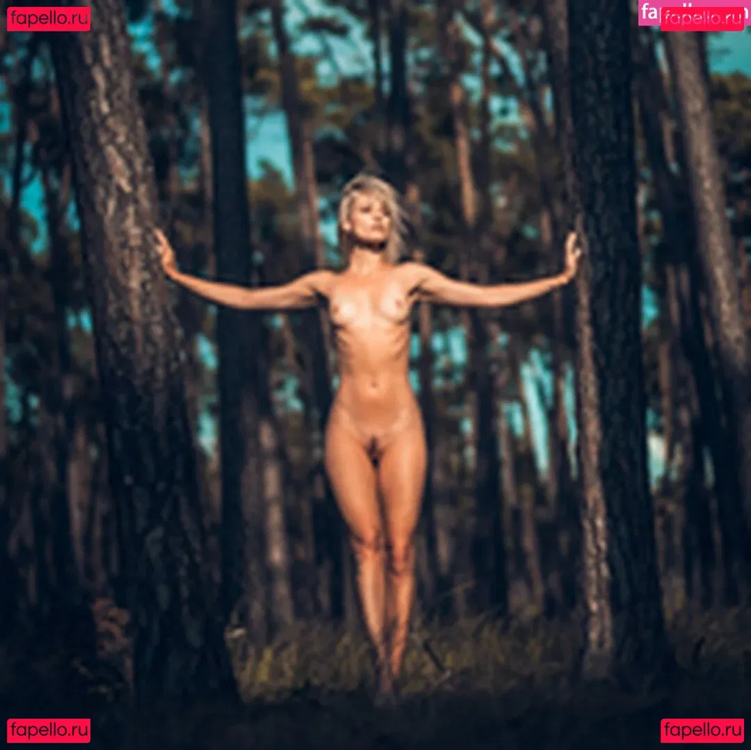 Zu Zakova Onlyfans Photo Gallery 