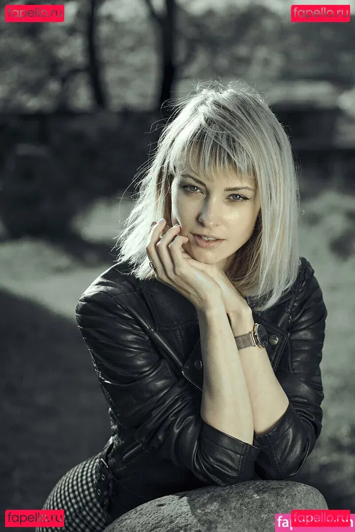 Zu Zakova Onlyfans Photo Gallery 